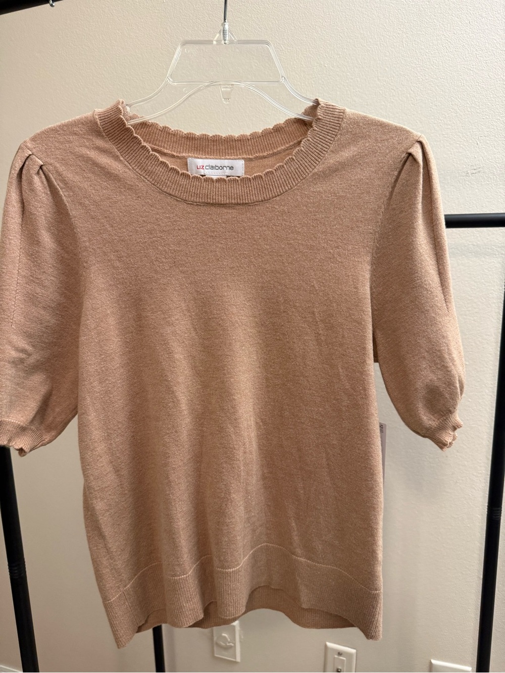 Liz Claiborne beige Short Sleeve Knit Top